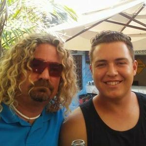 Meet your Posher, Victor